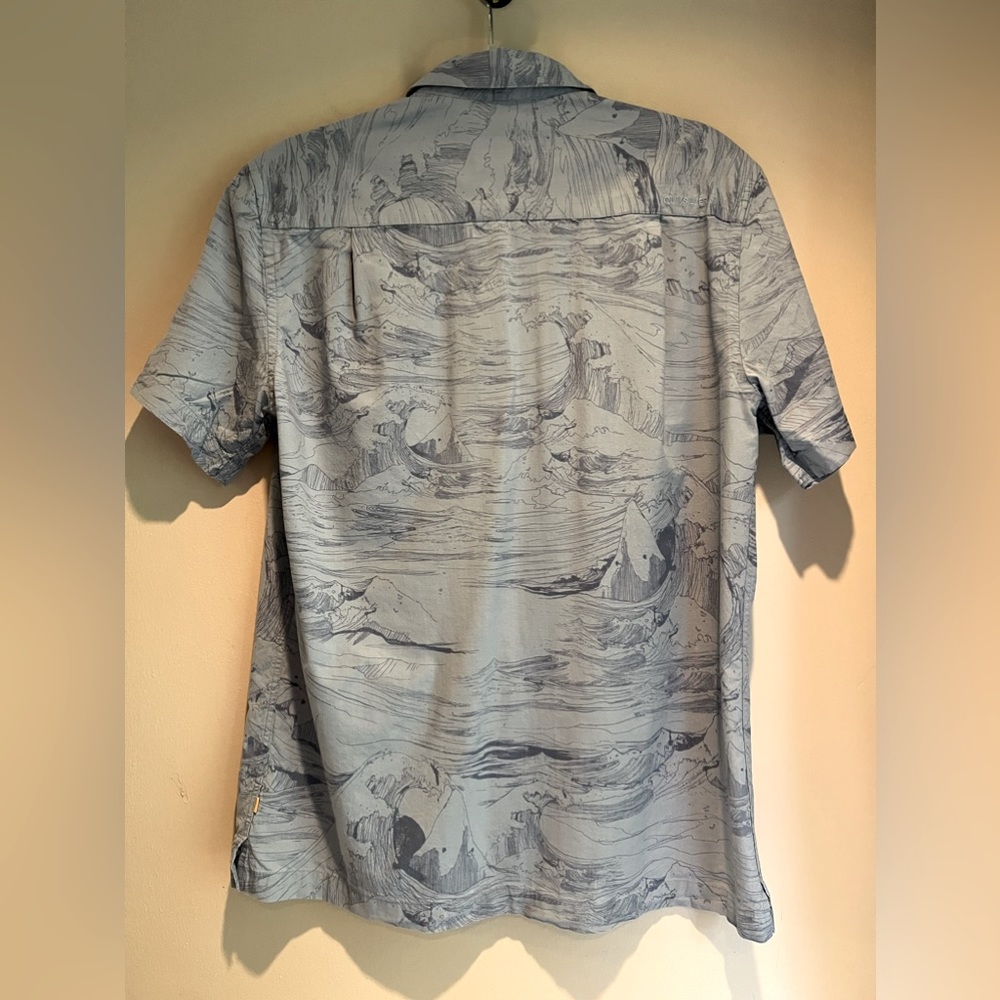 Quicksilver Waterman Button Up Shirt, S - Picture 4 of 6